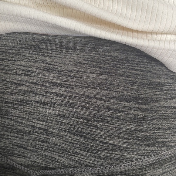 Eddie Bauer women’s cropped leggings with deep pockets size small - Picture 7 of 7